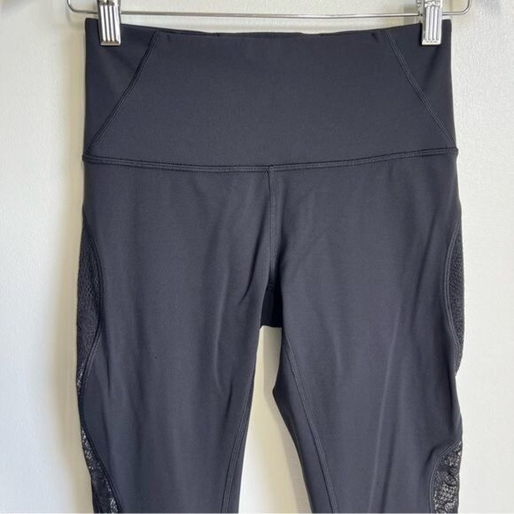 Lululemon Wunder Under Crop 21" in Lace Black - 6 - Picture 6 of 10